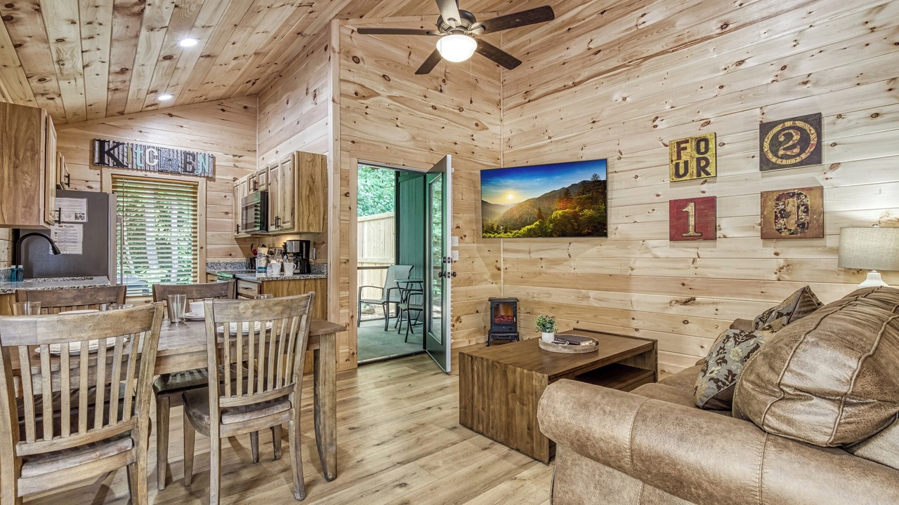 Photo of Livingroom in Cosby