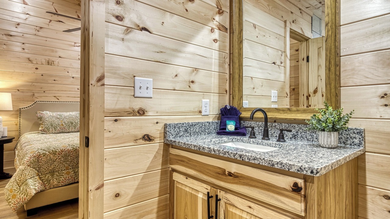 Photo of Bathroom in Cosby