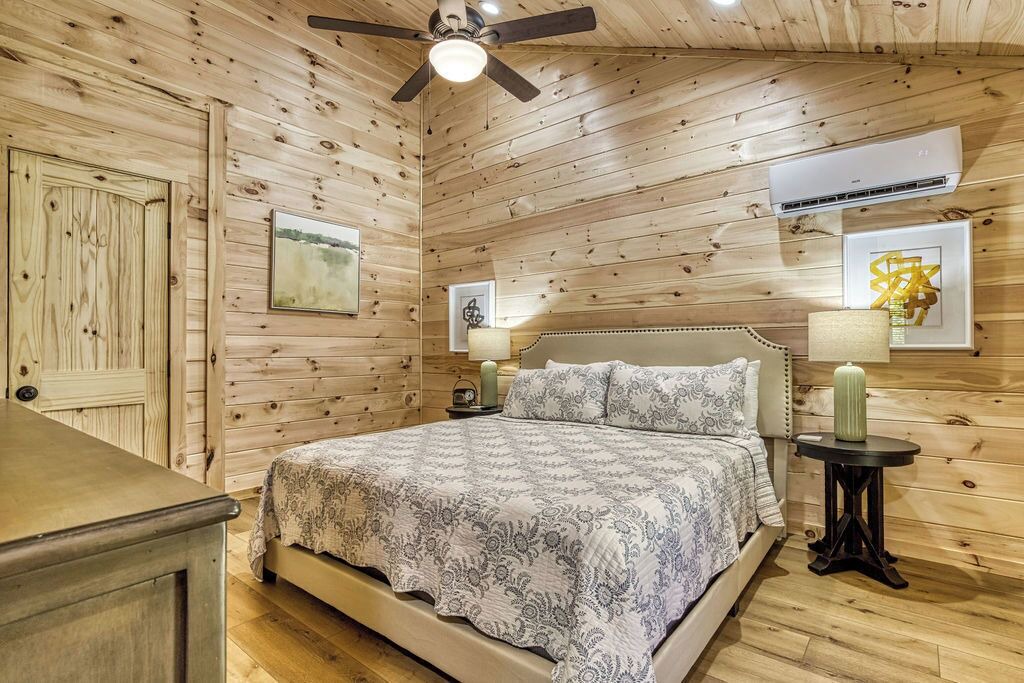 Photo of Bedroom in Cosby