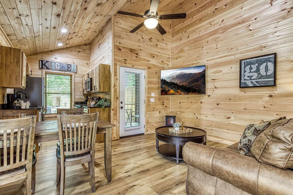 Photo of Livingroom in Cosby