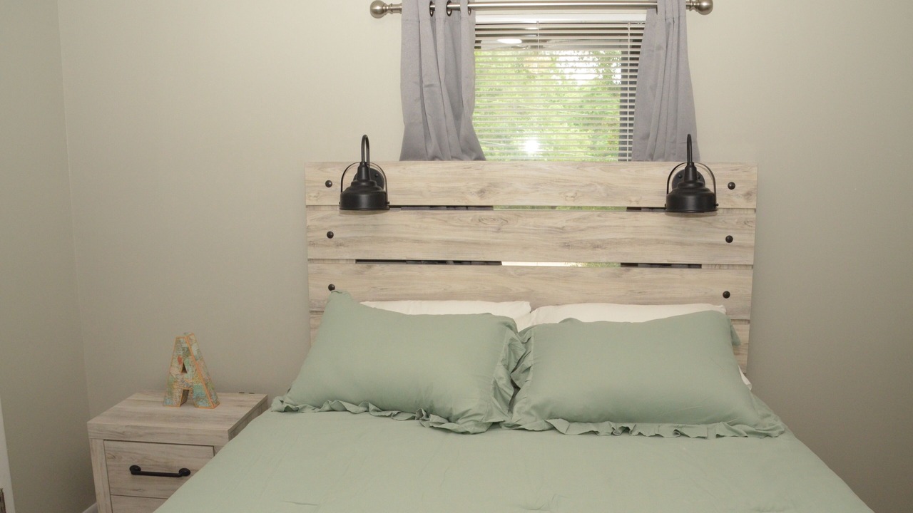 Photo of Bedroom in Daleville