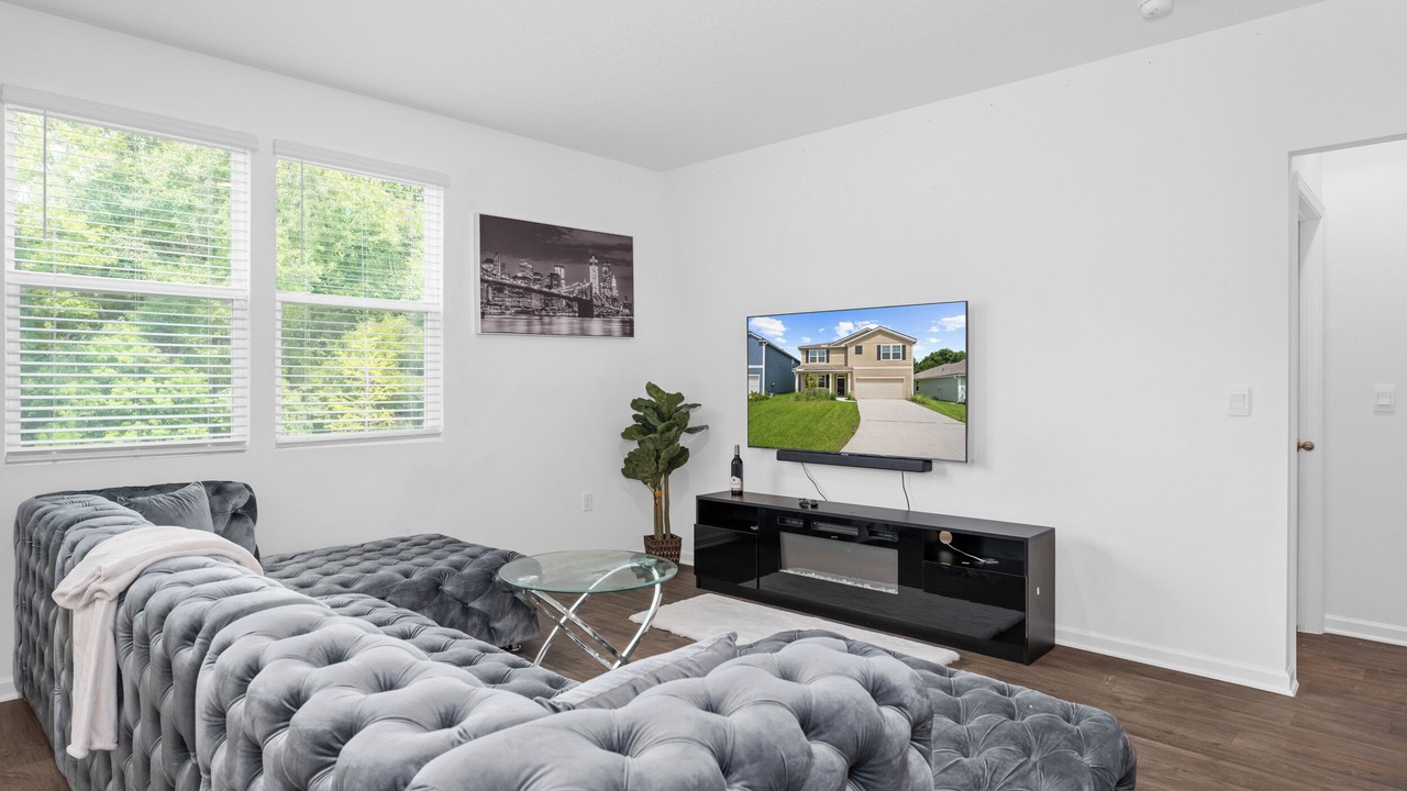 Photo of Livingroom in Northside