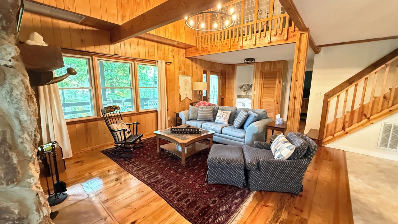 Photo of Livingroom in Lake Toxaway