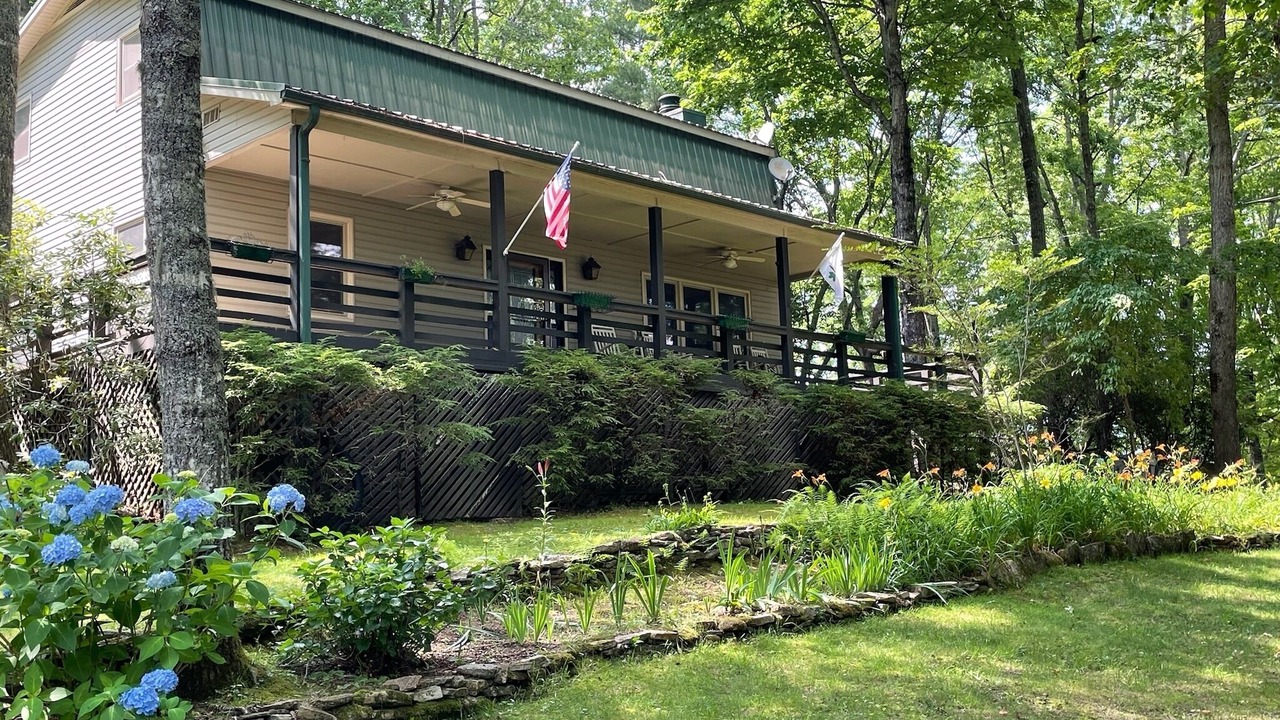 Photo of Outdoor in Lake Toxaway