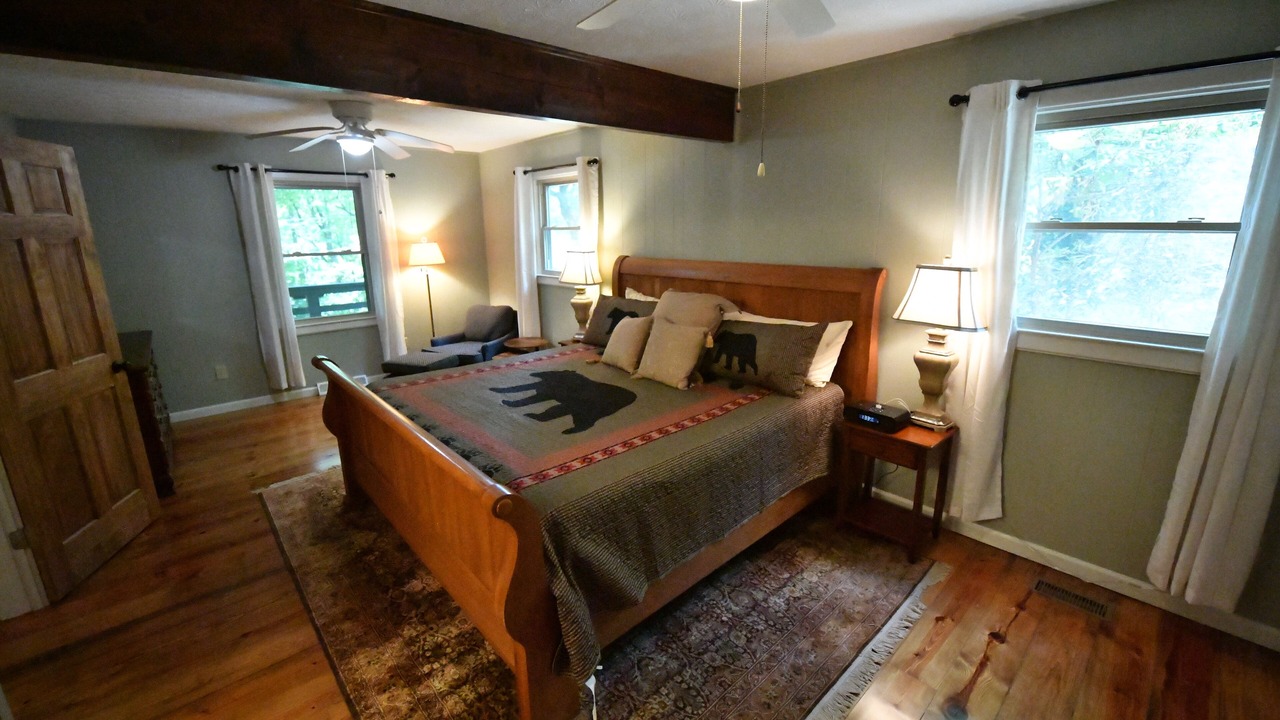 Photo of Bedroom in Lake Toxaway