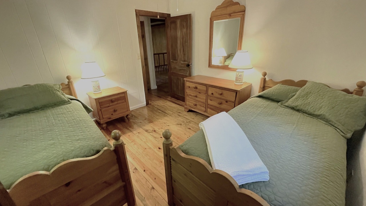 Photo of Bedroom in Lake Toxaway