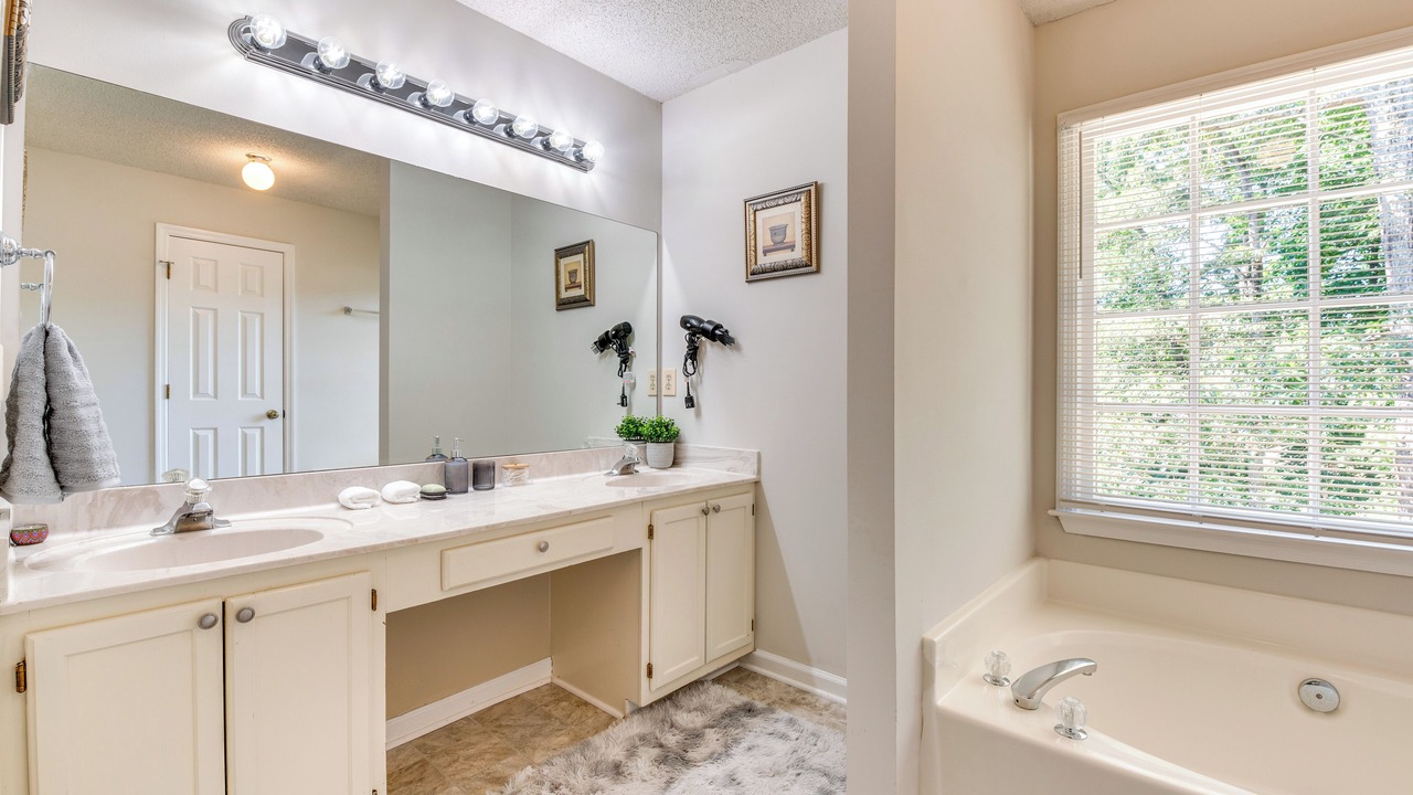 Photo of Bathroom in Clarkdale