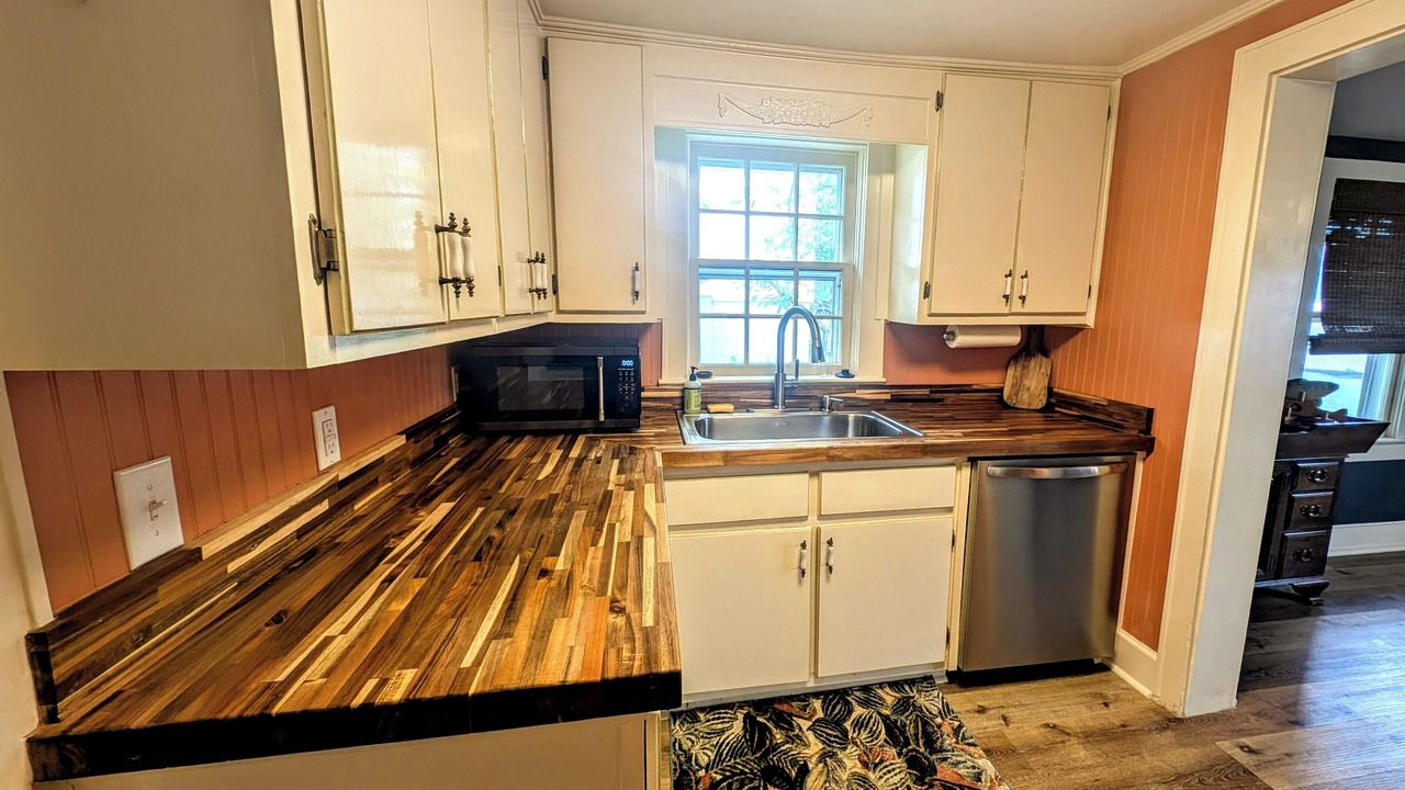 Photo of Kitchen in Guntersville