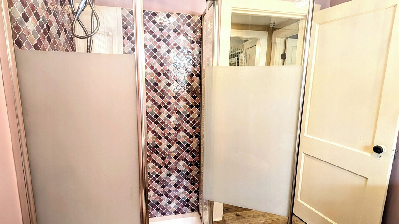 Photo of Bathroom in Guntersville