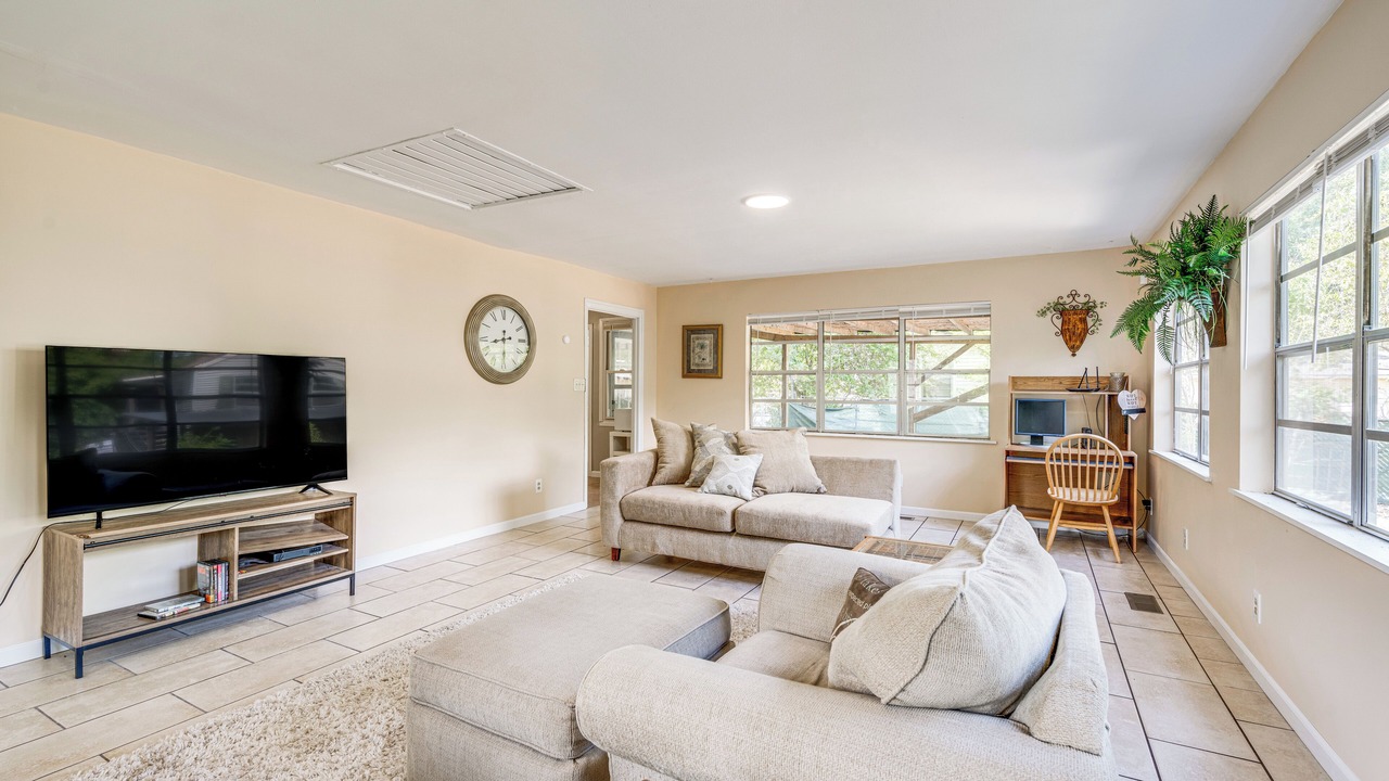 Photo of Livingroom in Warner Robins