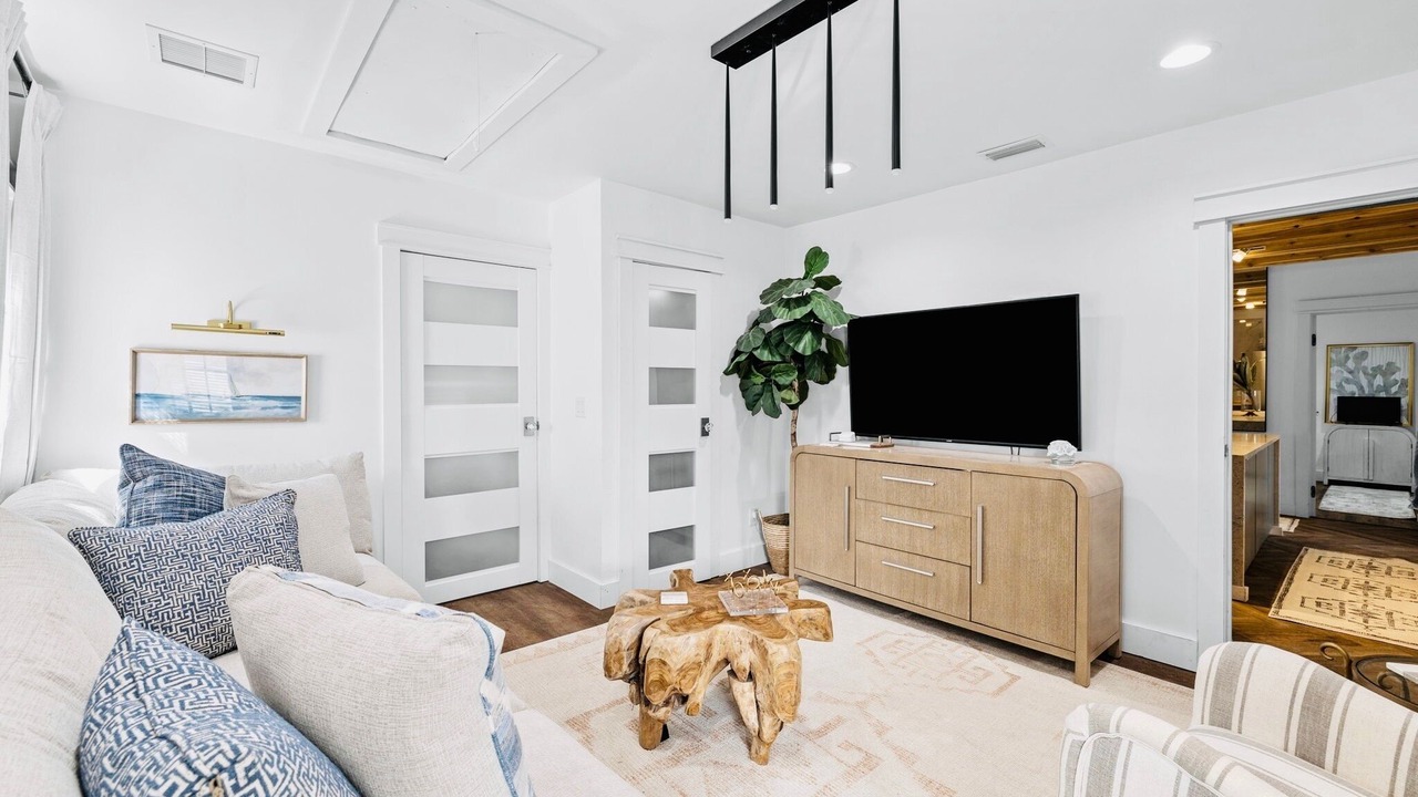 Photo of Livingroom in Kiska Beach