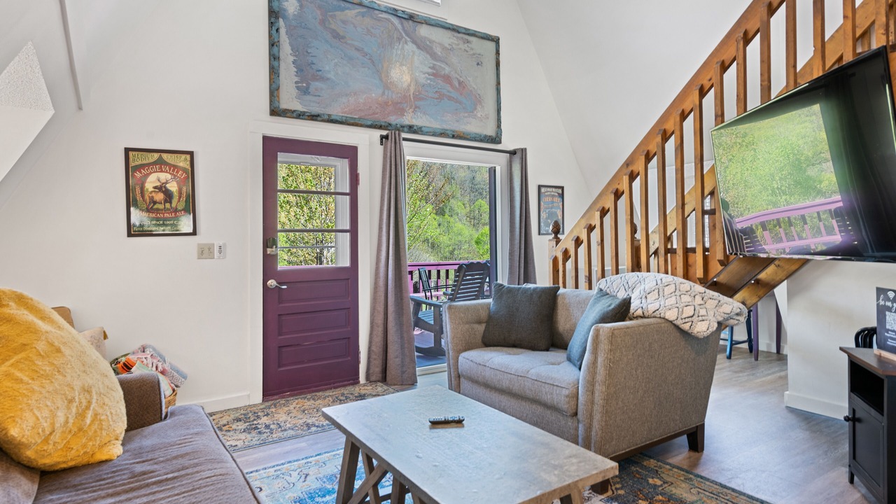 Photo of Livingroom in Maggie Valley