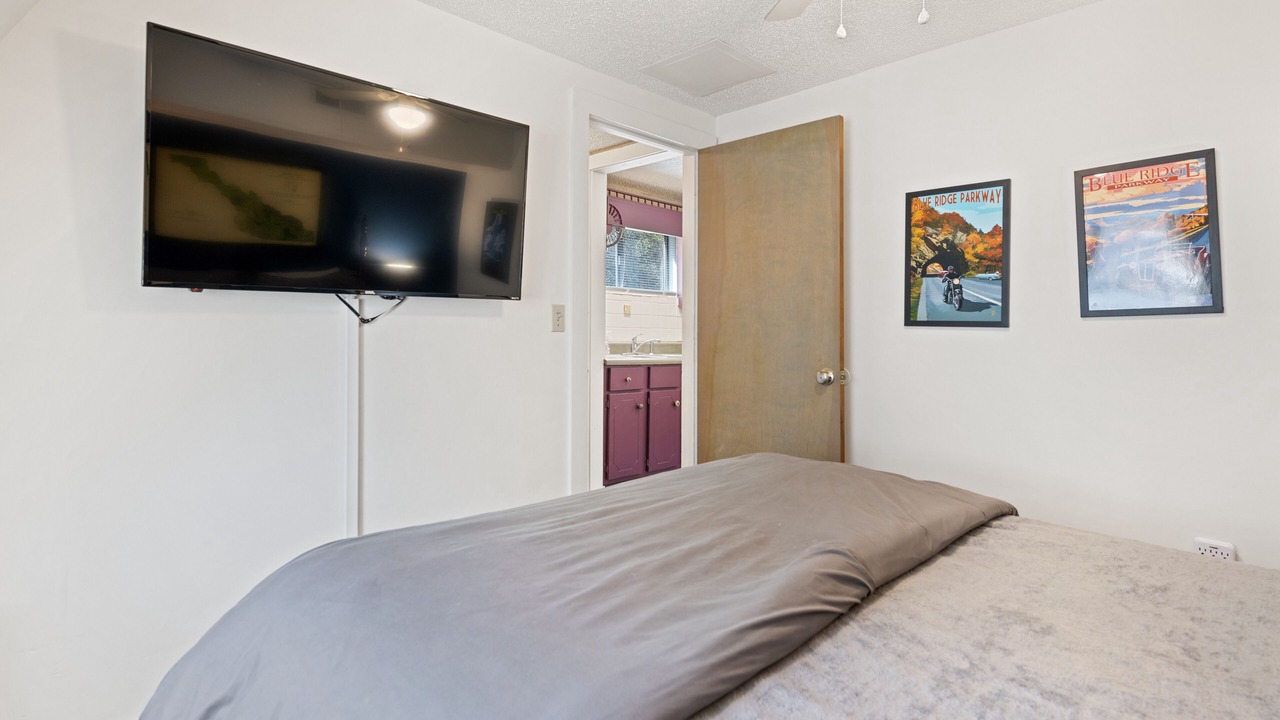 Photo of Bedroom in Maggie Valley