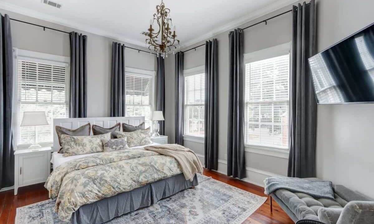 Photo of Bedroom in Hitch Village - Fred Wessels Homes