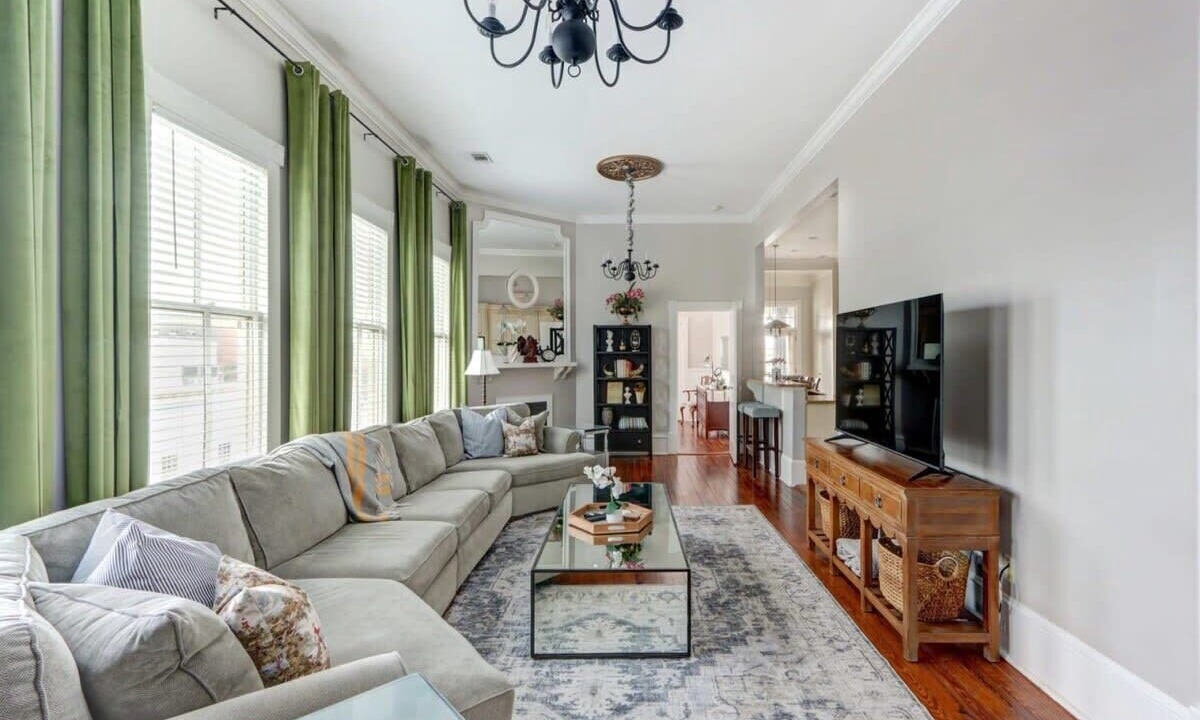 Photo of Livingroom in Hitch Village - Fred Wessels Homes