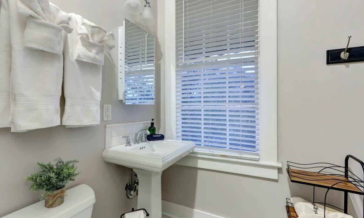 Photo of Bathroom in Hitch Village - Fred Wessels Homes