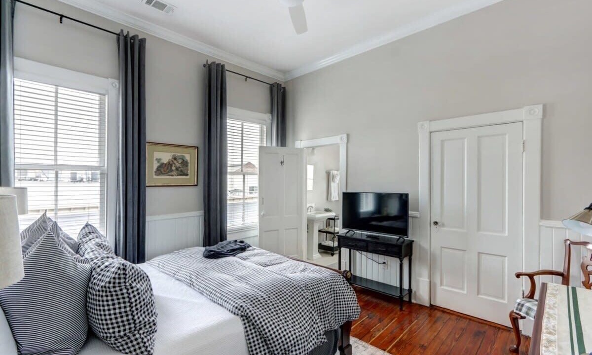 Photo of Bedroom in Hitch Village - Fred Wessels Homes