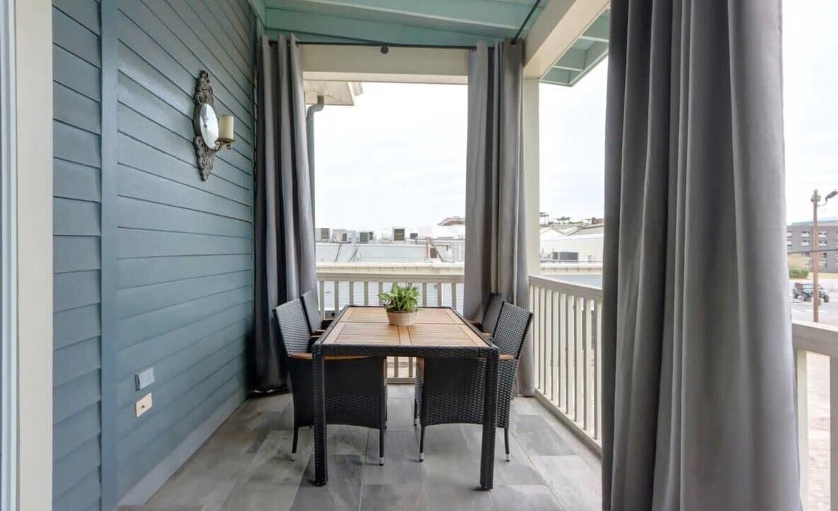 Photo of Outdoor in Hitch Village - Fred Wessels Homes