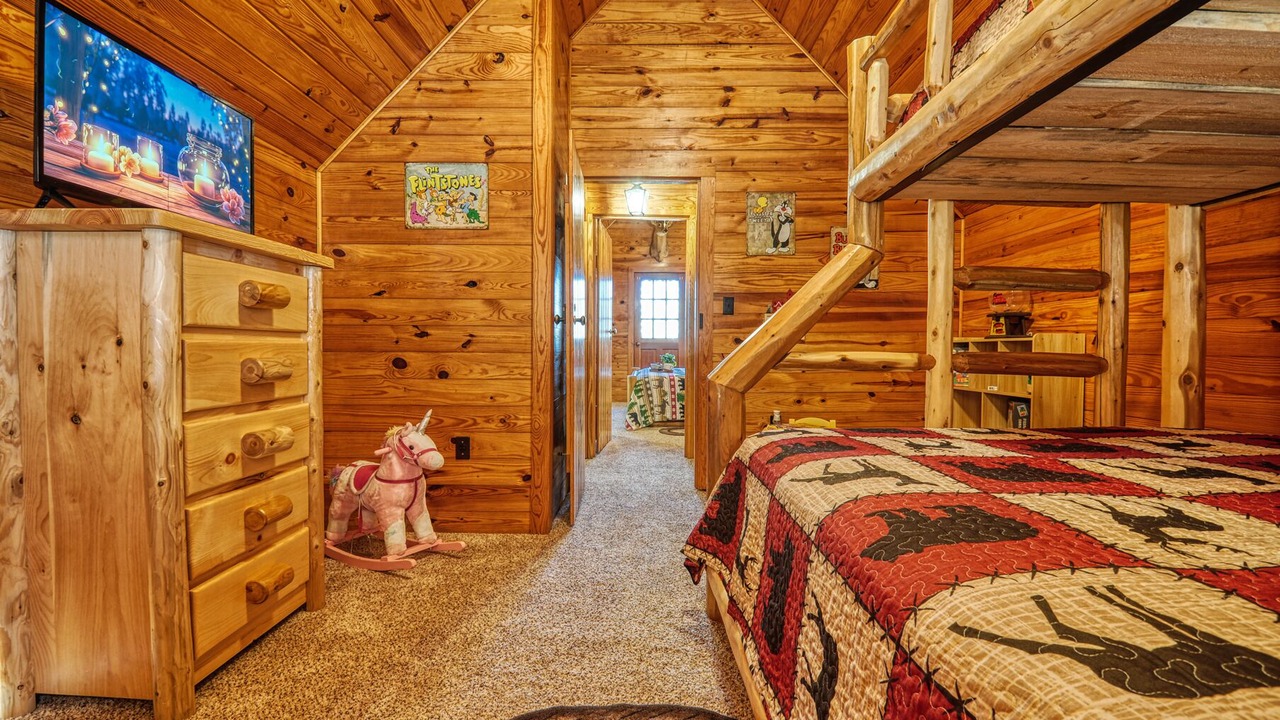 Photo of Bedroom in Rocky Grove