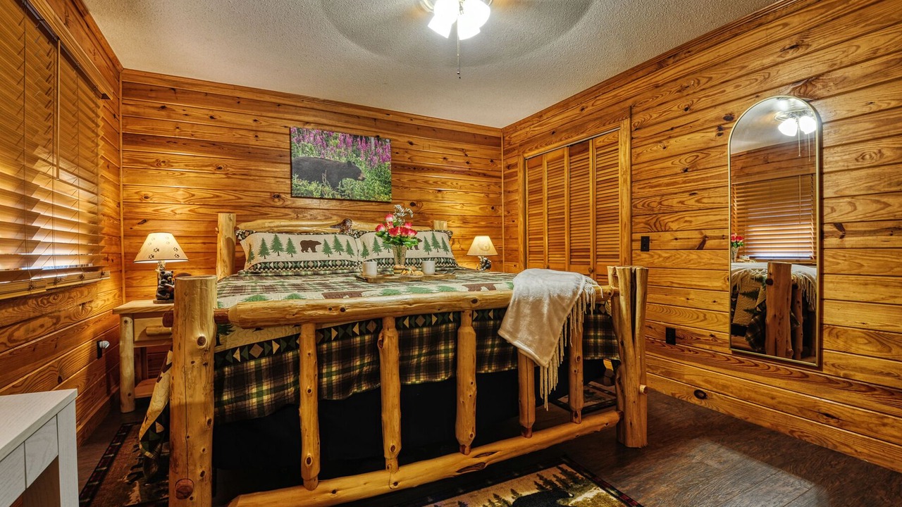 Photo of Bedroom in Rocky Grove
