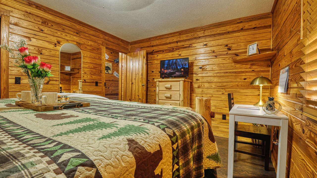 Photo of Bedroom in Rocky Grove