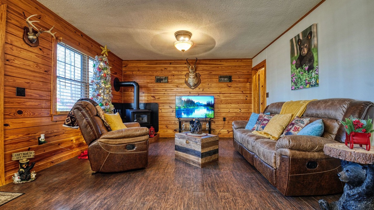 Photo of Livingroom in Rocky Grove