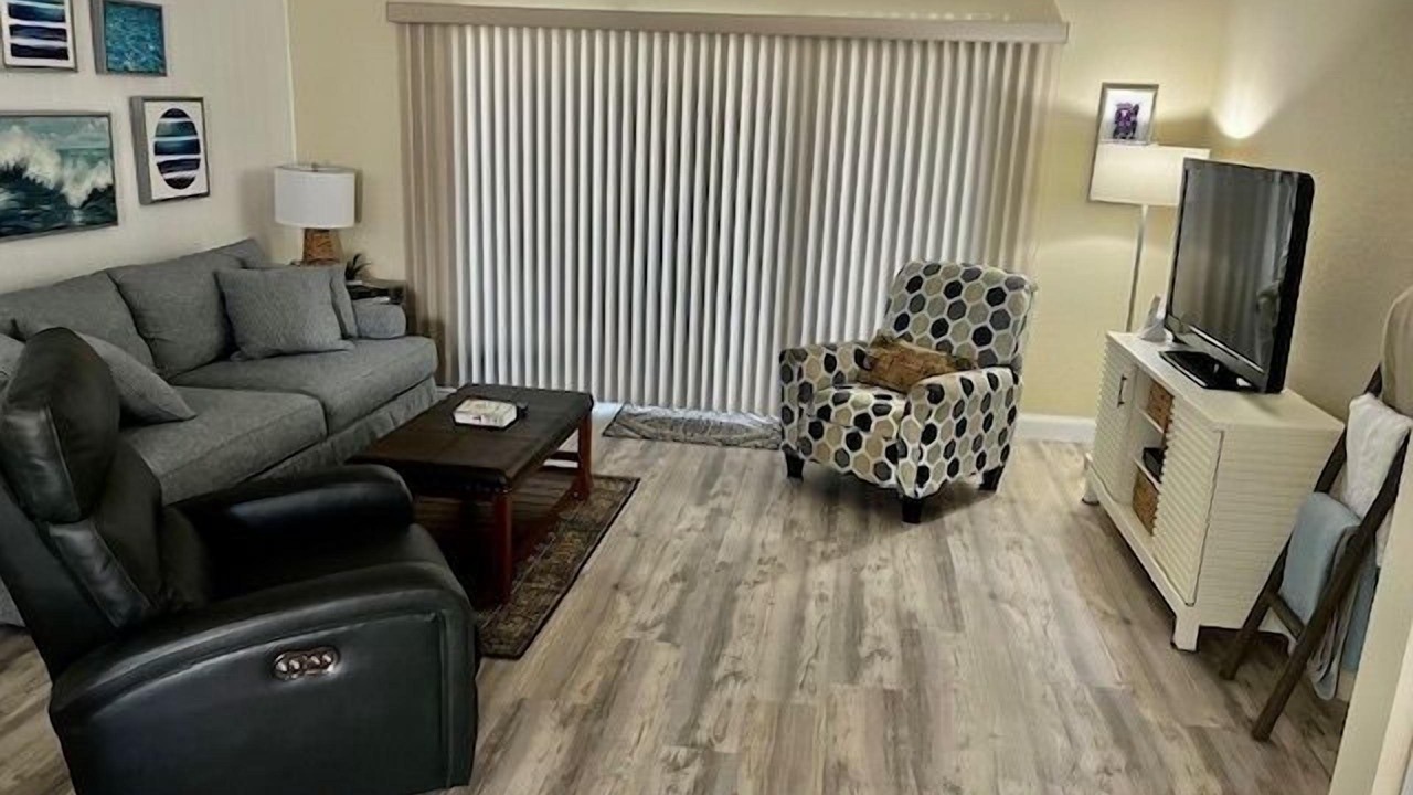 Photo of Livingroom in New Smyrna Beach