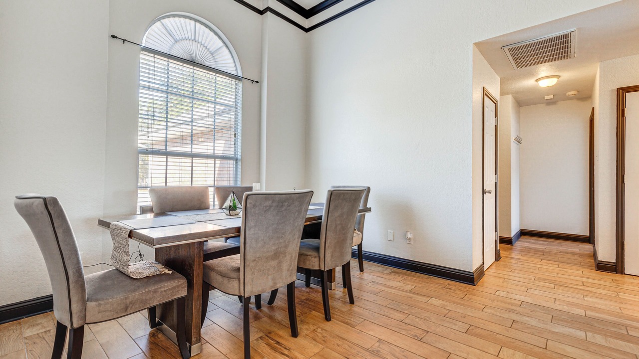Photo of Bedroom in Ocean Springs