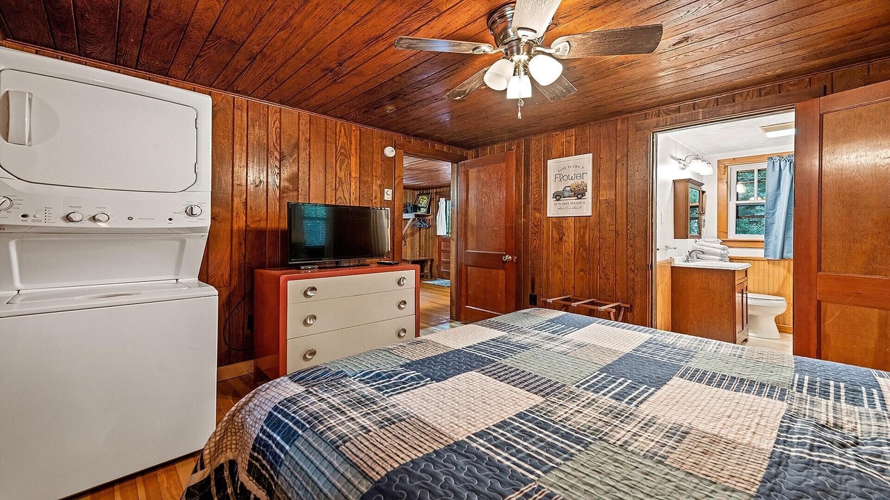 Photo of Bedroom in Maggie Valley
