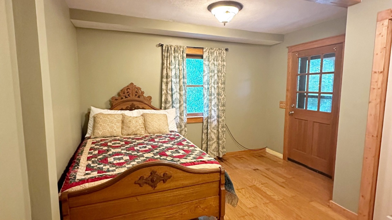 Photo of Bedroom in Waynesville