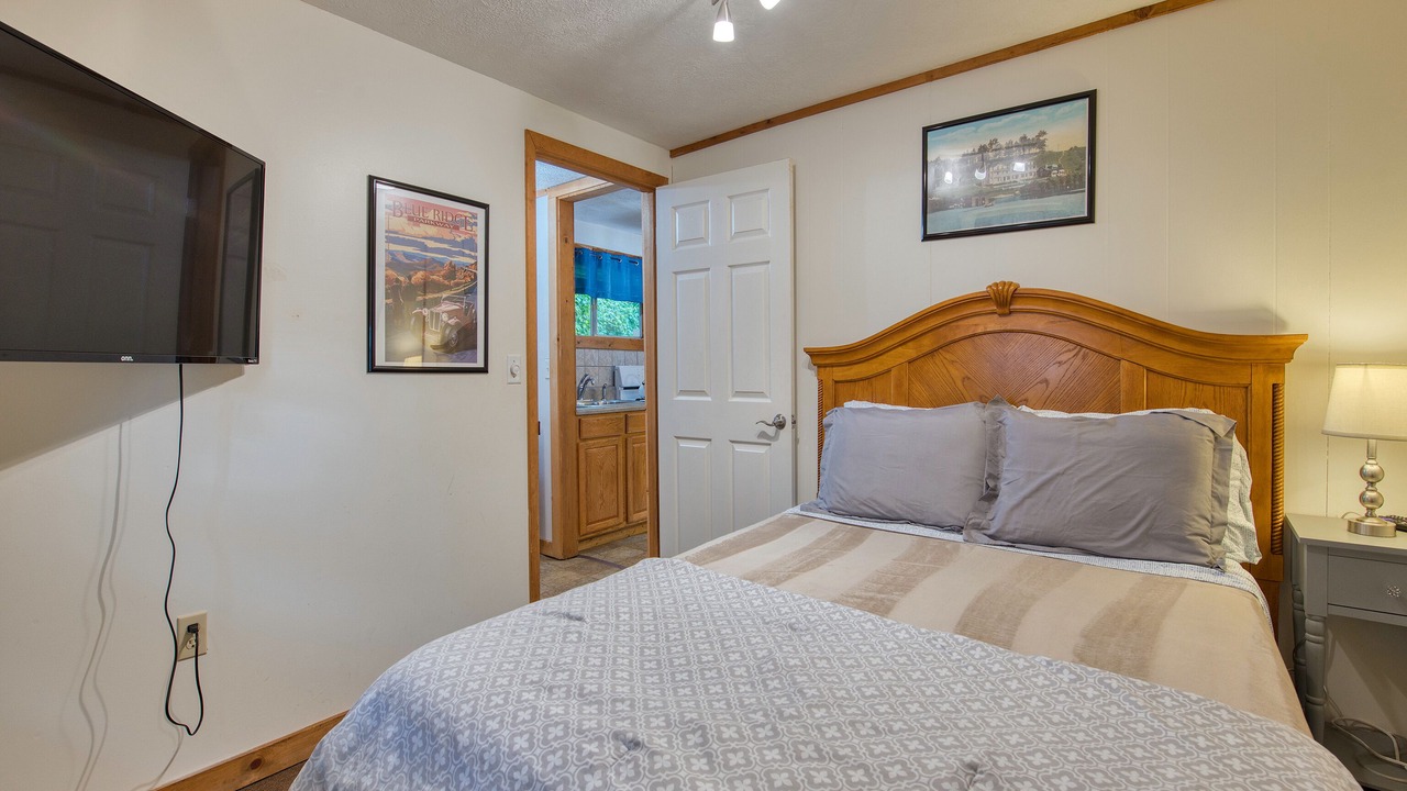 Photo of Bedroom in Maggie Valley
