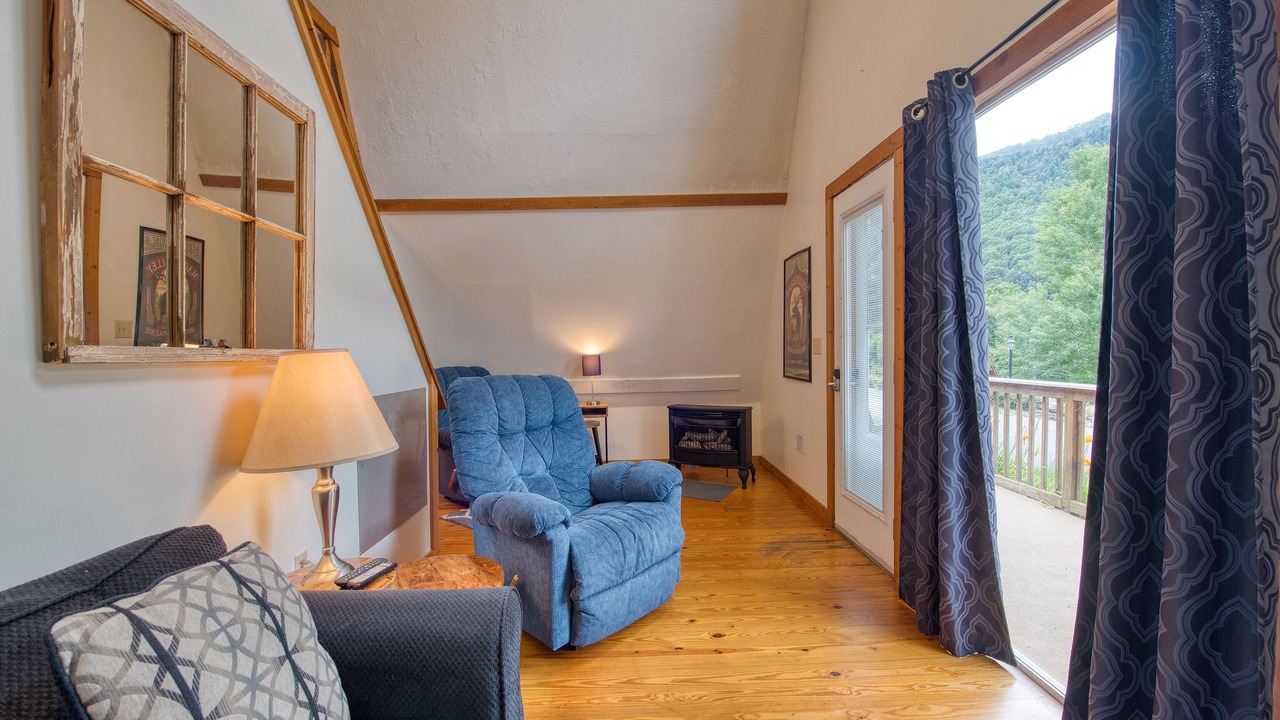 Photo of Livingroom in Maggie Valley