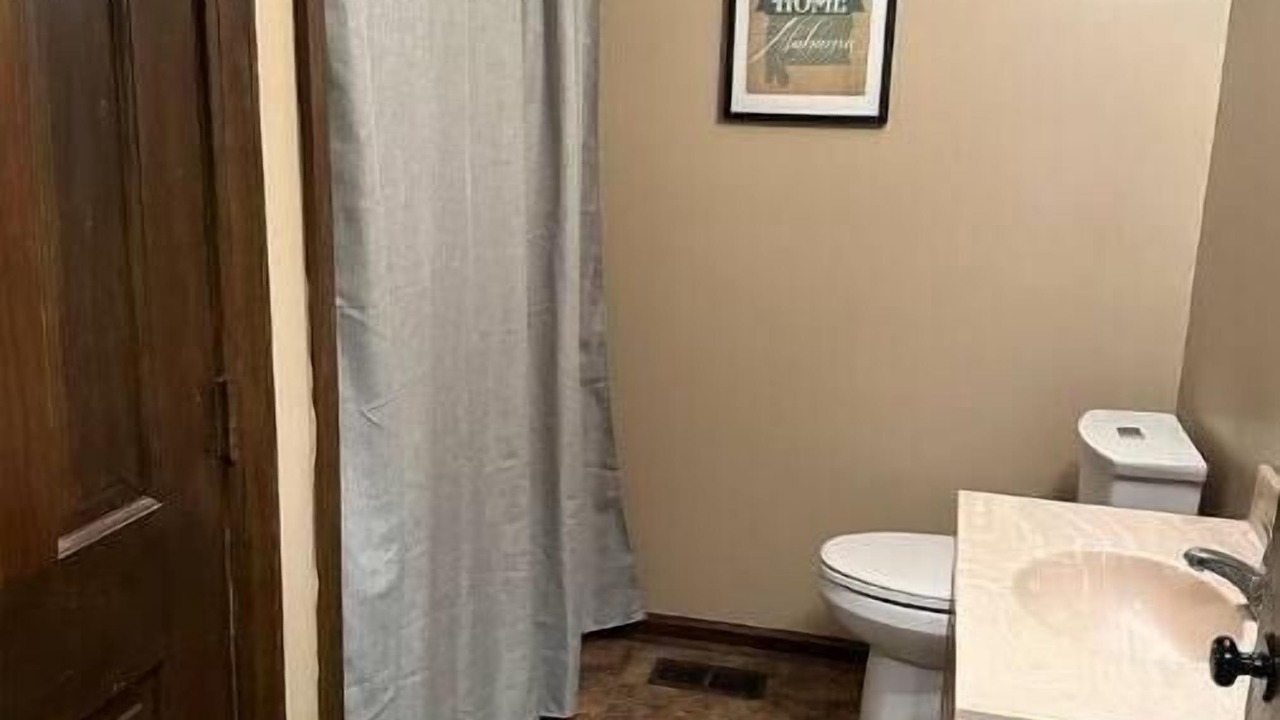 Photo of Bathroom in Goodsprings