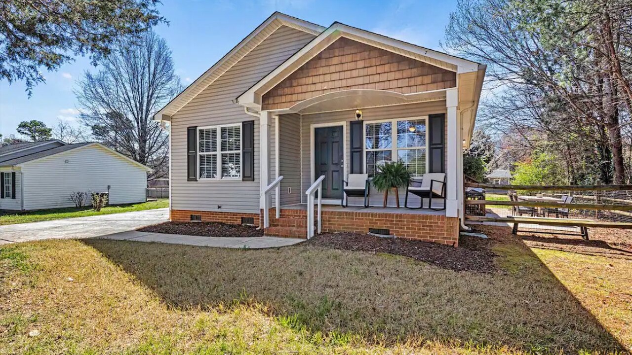 Photo of Outdoor in Mayhew