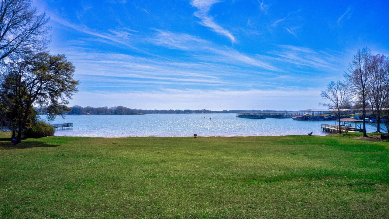 Photo of Outdoor in Mayhew