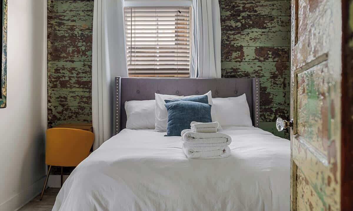 Photo of Bedroom in Historic Downtown Savannah
