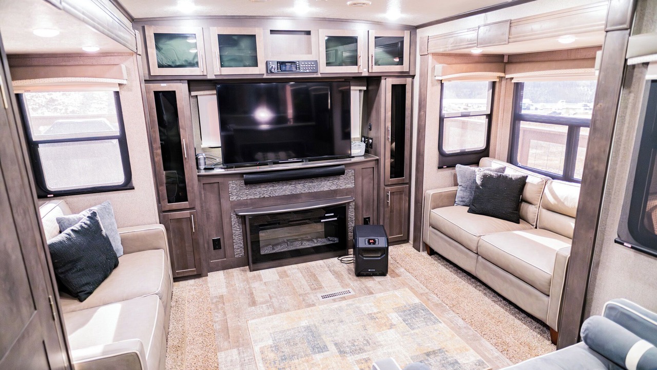 Photo of Livingroom in Dandridge