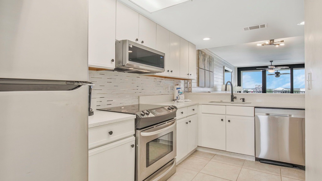 Photo of Kitchen in Orange Beach East
