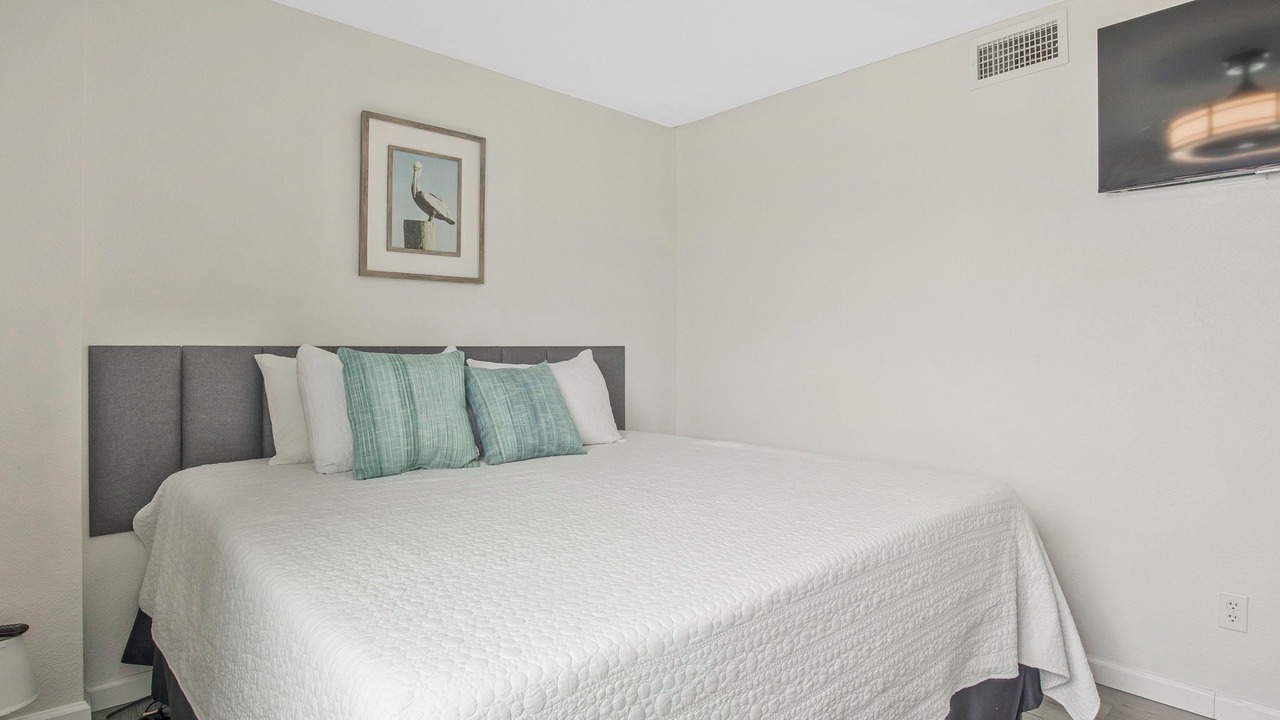 Photo of Bedroom in Orange Beach East