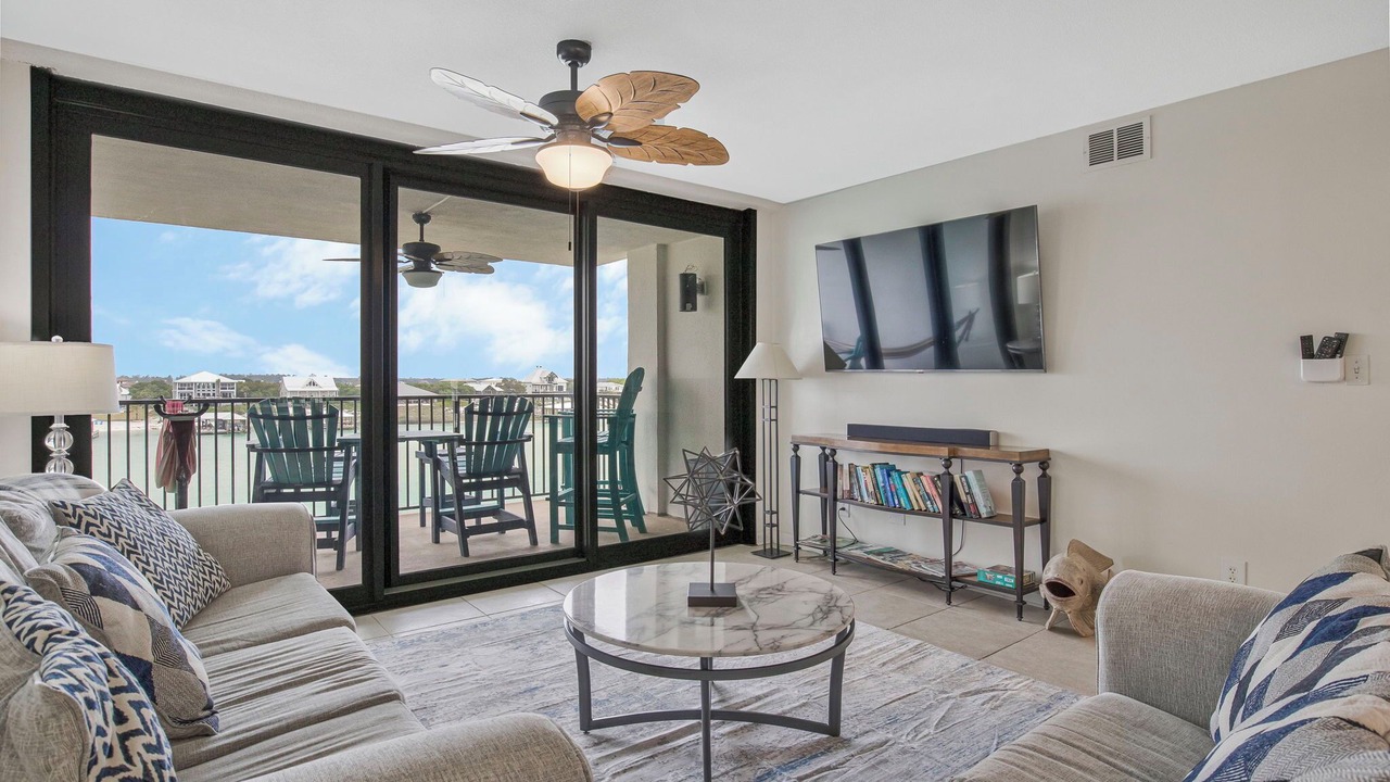 Photo of Livingroom in Orange Beach East