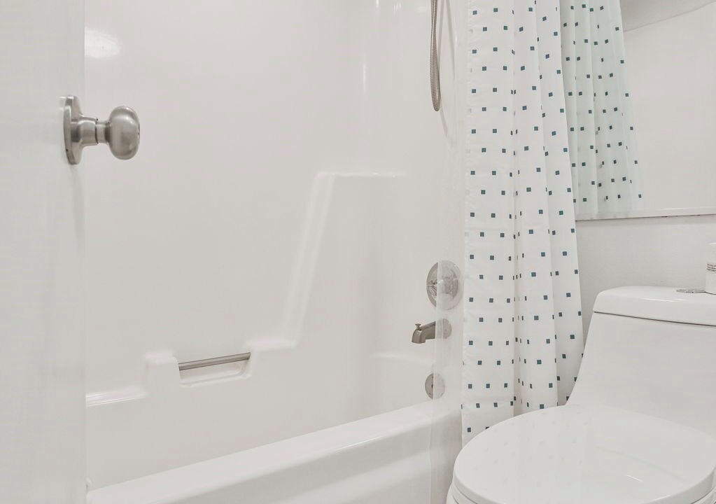 Photo of Bathroom in Orange Beach East