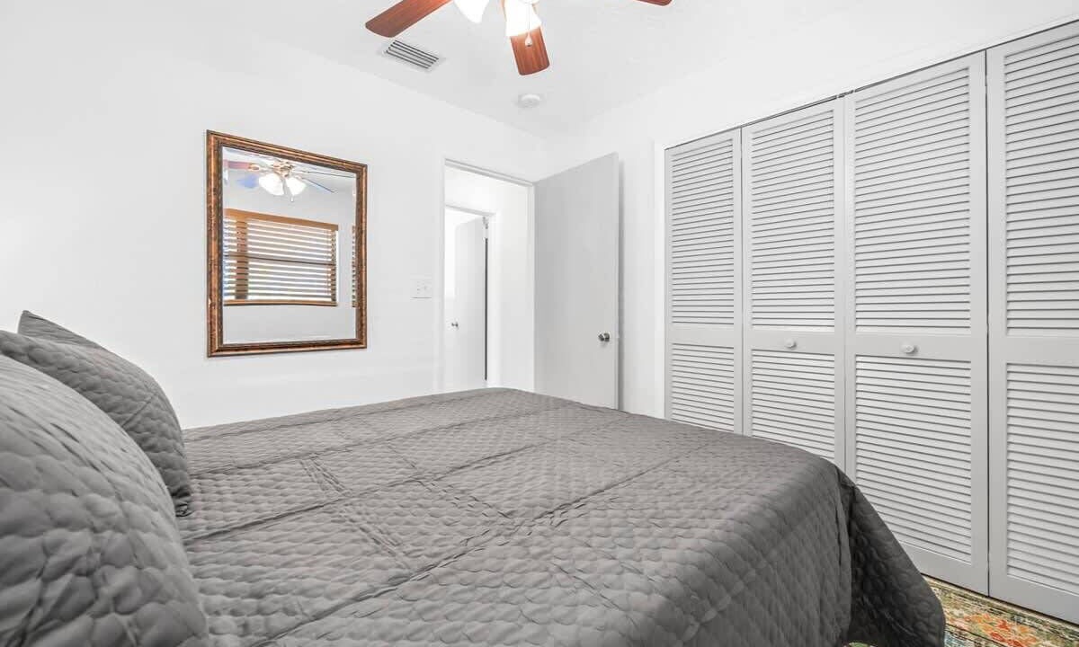 Photo of Bedroom in Cocoa Isles