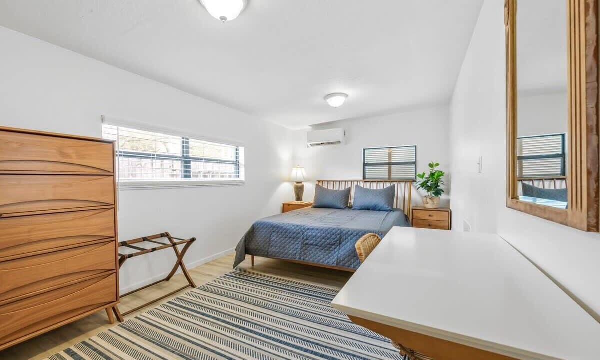 Photo of Bedroom in Cocoa Isles