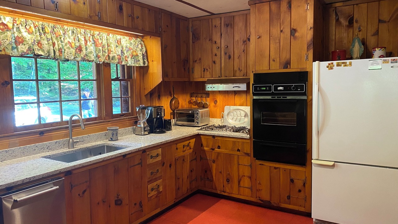 Photo of Kitchen in Huletts Landing
