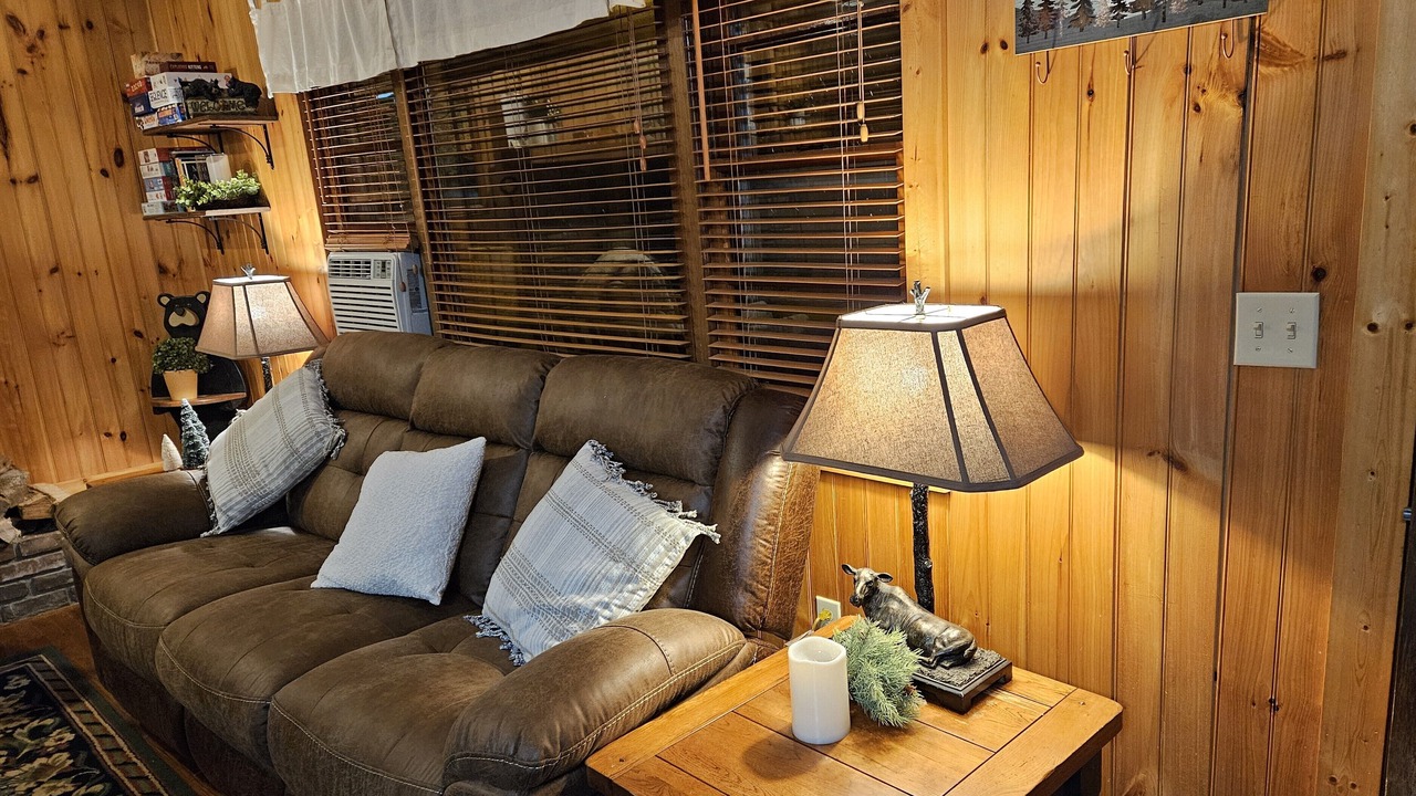 Photo of Livingroom in Sherwood Forest