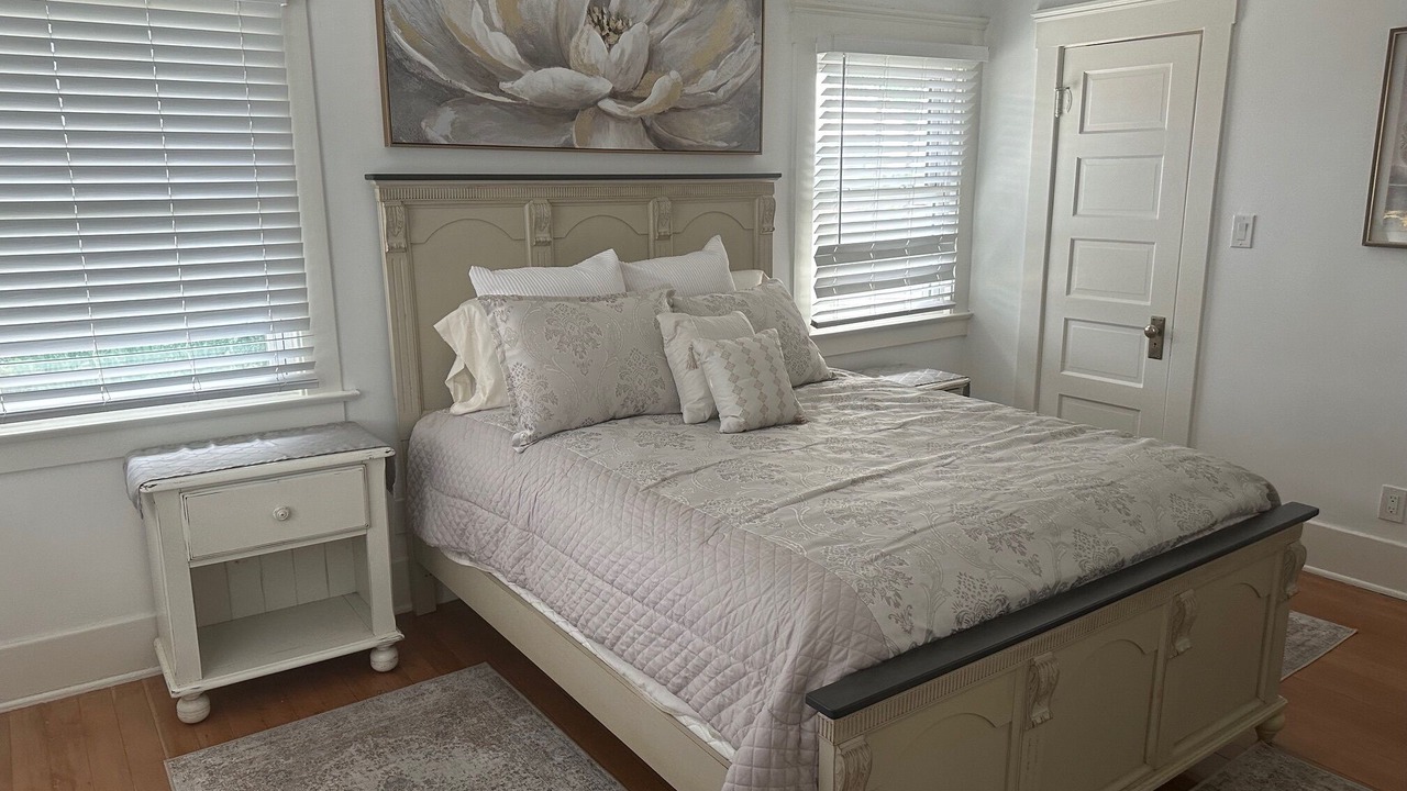 Photo of Bedroom in Orange