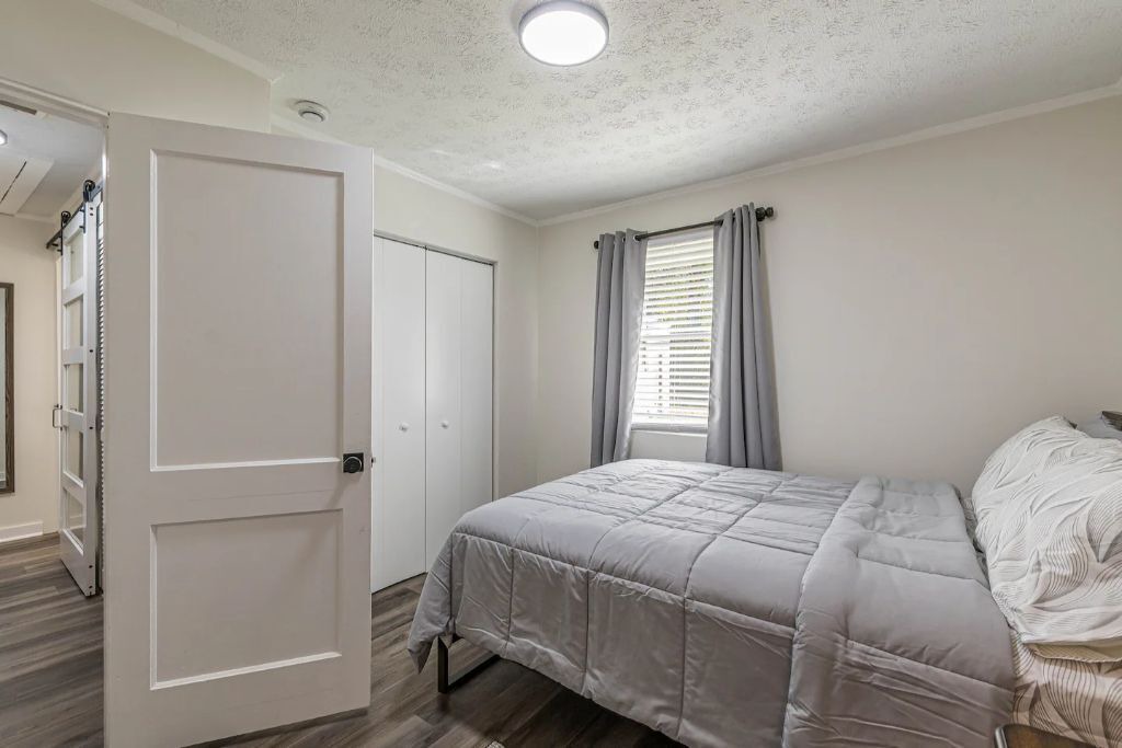 Photo of Bedroom in Hapeville