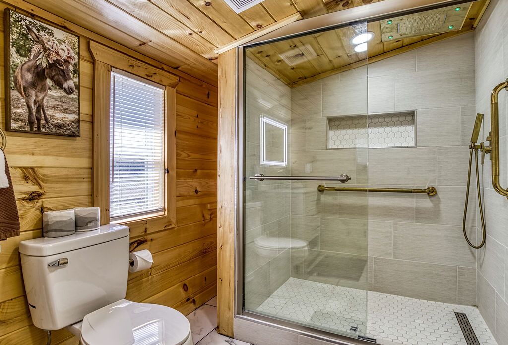 Photo of Bathroom in Kodak