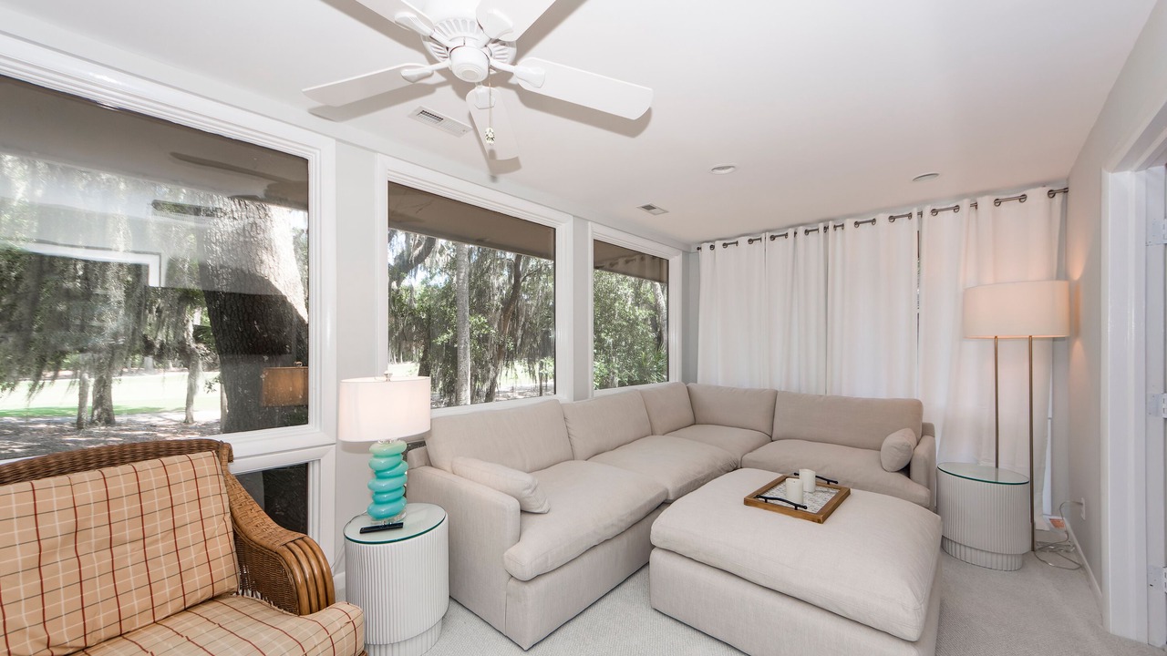 Photo of Livingroom in Seabrook Island
