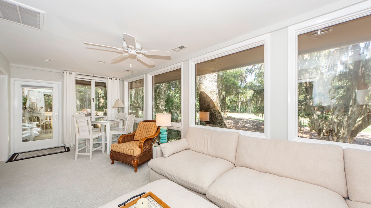 Photo of Livingroom in Seabrook Island